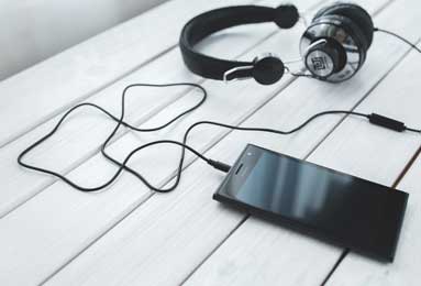 巴萨卖库库雷利亚只赚了980万欧，1年后切尔西就花了6300万